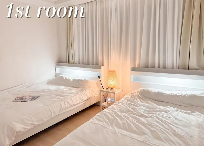 Apartament #무료짐보관 #3룸 #침대5개 #루프탑 #한강 #당산역5분 #홍대 #합정 #공항버스 #16평 #단체 #301호 Seul